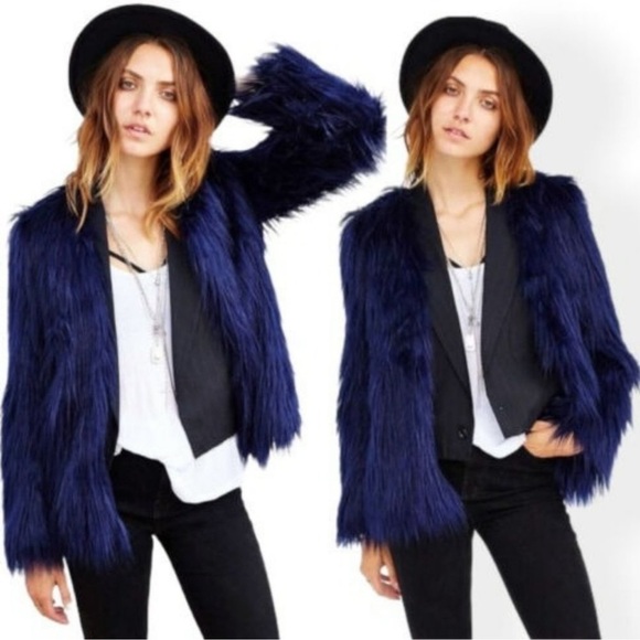 NWOT Ladakh x Urban Outfitters Margot Faux Fur Jacket in Blue - Picture 3 of 15